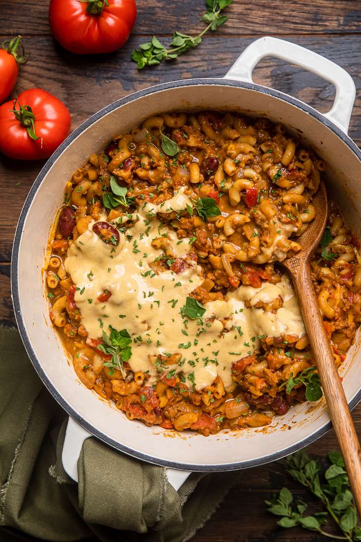 Vegan chili mac and cheese